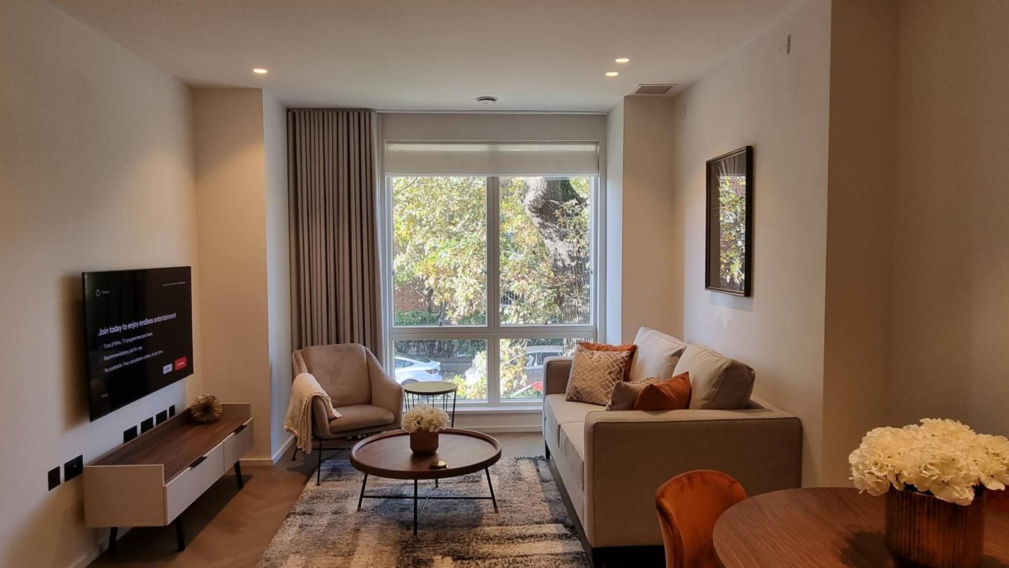 Five Star Luxury One Bed In Leafy West Hampstead Appartamento